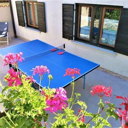 Salvia - House With Pool - Holiday home Jurdani