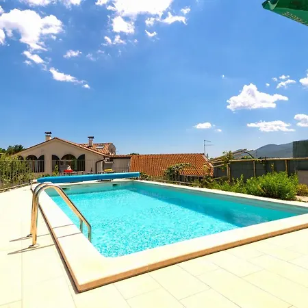 Salvia - House With Pool - *